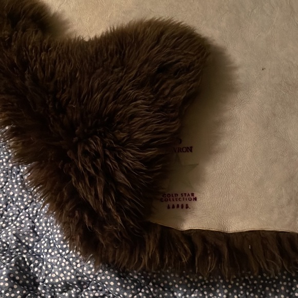Long Hair Brown Shearling. Real sheep leather. For projects, baby pictures…. - Picture 10 of 10